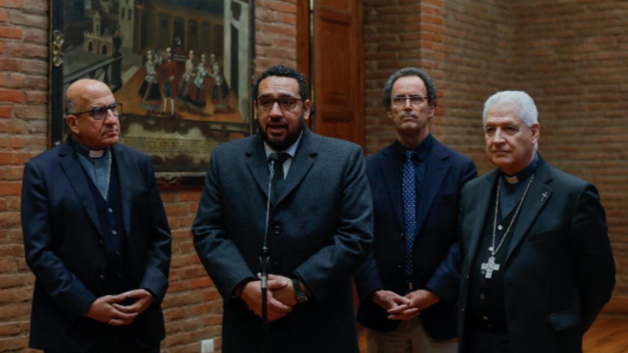 Cardenal Chomali advierte sobre violencia en colegios: “Los jóvenes le dan mucho más crédito a lo que ven que a lo que oyen”