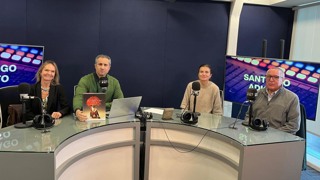 Mario Castro, María Angélica Zegers y Alejandra Valdés hablaron sobre el libro El niño del cerro El Plomo