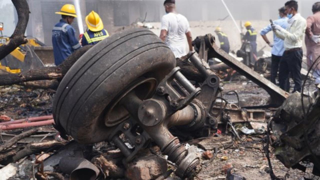 Solo un sobreviviente: Avión en dirección a Londres con 242 pasajeros se estrella en India