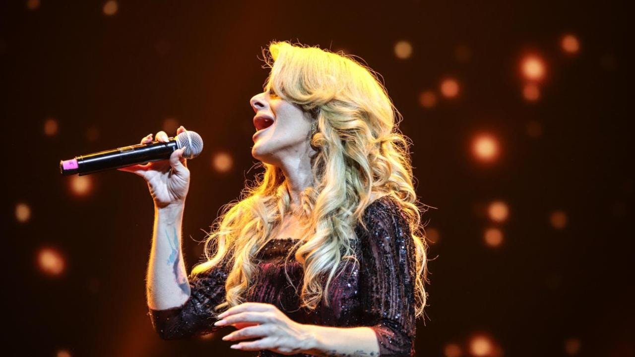 La emoción de Adele revive en Santiago con un tributo de clase mundial