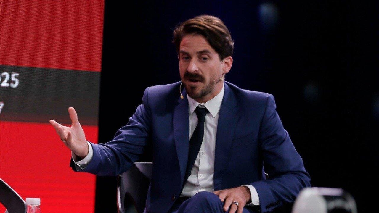 Gonzalo Winter defiende rol del Estado en el litio y llama a “no hacer distinciones entre los propios y los ajenos” ante la corrupción