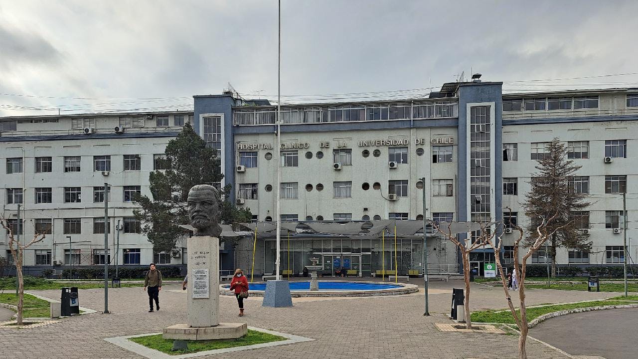 “Jota Aguirre”: El hospital público donde podría nacer Violeta, hija del Presidente Gabriel Boric