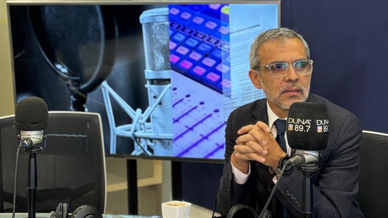 Ministro Luis Cordero sobre contenido del celular de Manuel Monsalve: “Por su función en el cargo, imponen condiciones de riesgo en el desempeño de la función”