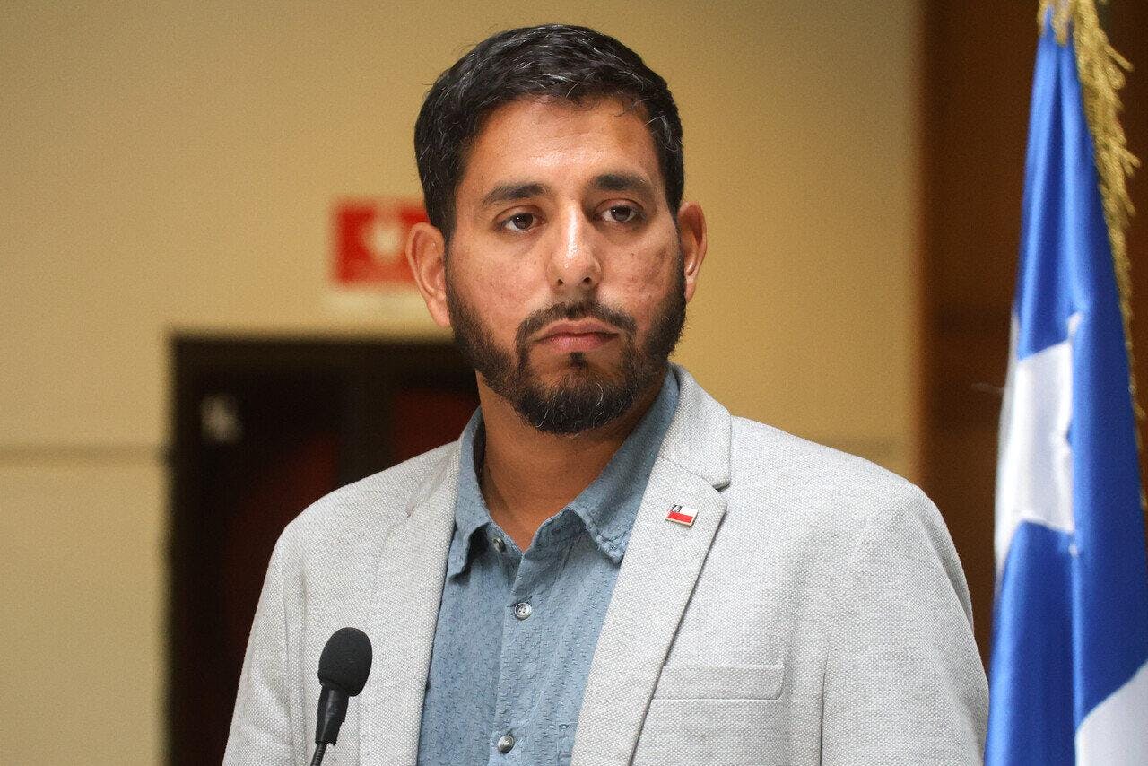 Diputado Jorge Brito: “Los datos oficiales son suficientes para garantizar el abastecimiento de Pacific Blu (…) Extorsionan al poder político para hacer una reforma a la medida, no lo vamos a per