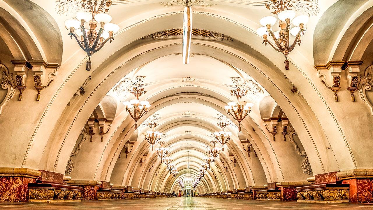 Un museo subterráneo: el metro de Moscú celebra sus 90 años