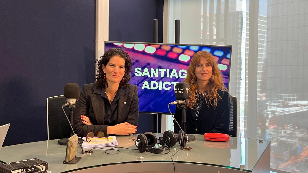 Jeannette Plaut y Loreto Lyon hablaron sobre la Bienal de Venecia 2025