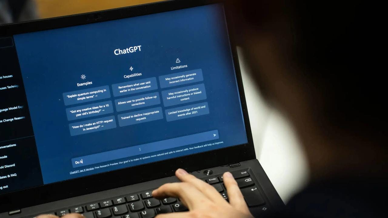 Delirio por uso prolongado de ChatGPT: el impacto psicológico que puede provocar la IA