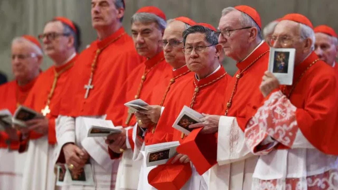 Así ha sido el primer día del cónclave que busca a un nuevo Papa tras la muerte de Francisco