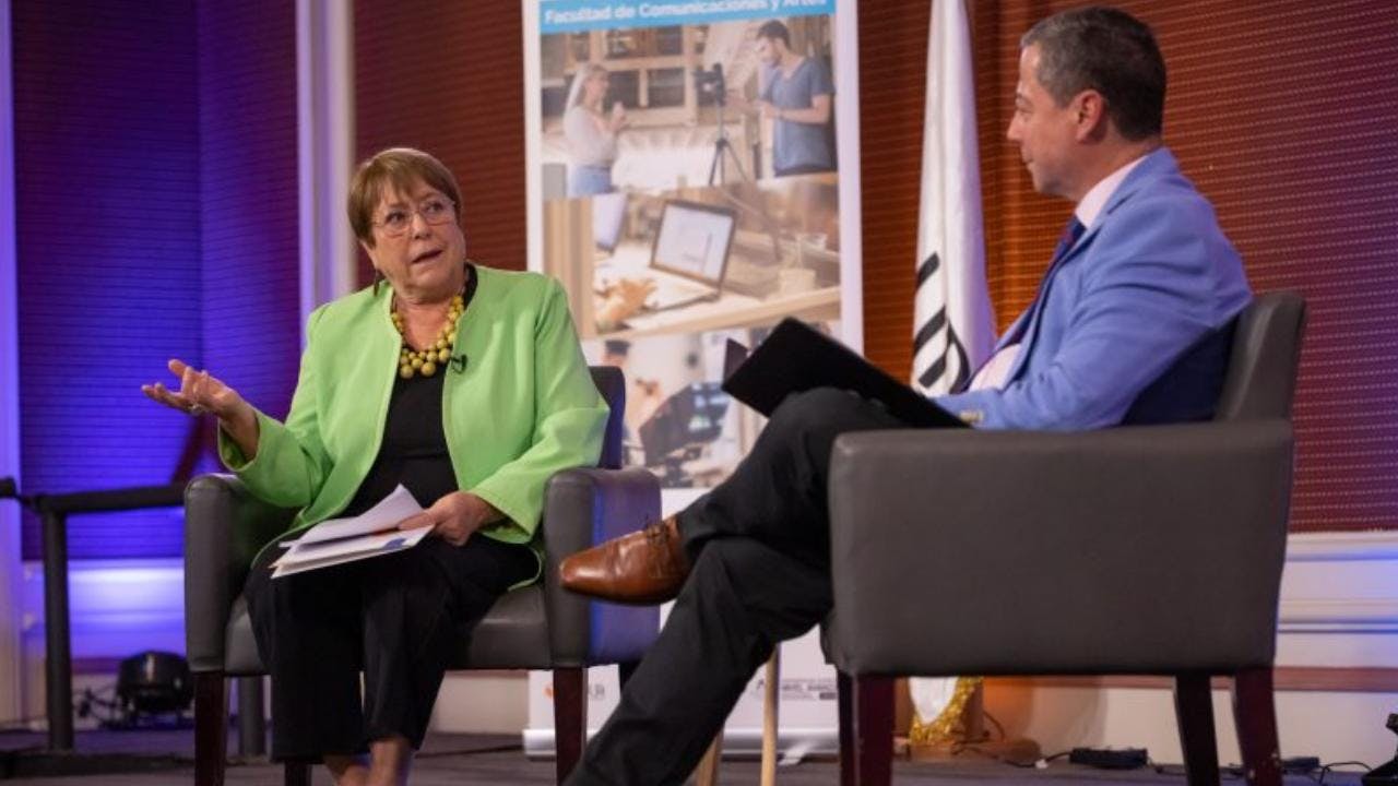 “Estoy preocupada… la sociedad chilena tiene mucha rabia”: Expresidenta Michelle Bachelet se refirió al estado anímico del país