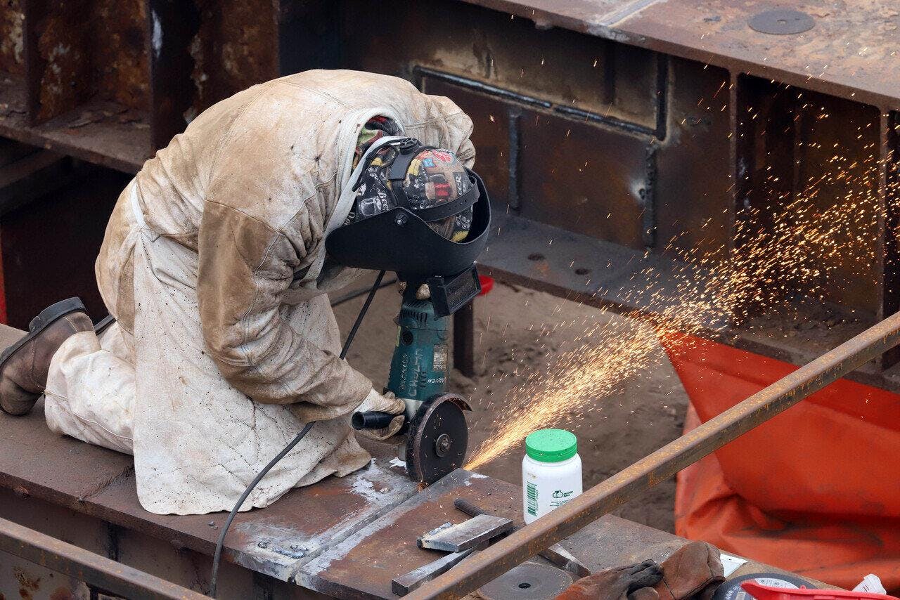 Desempleo se mantiene sin variaciones en doce meses y se queda en un 8,7%