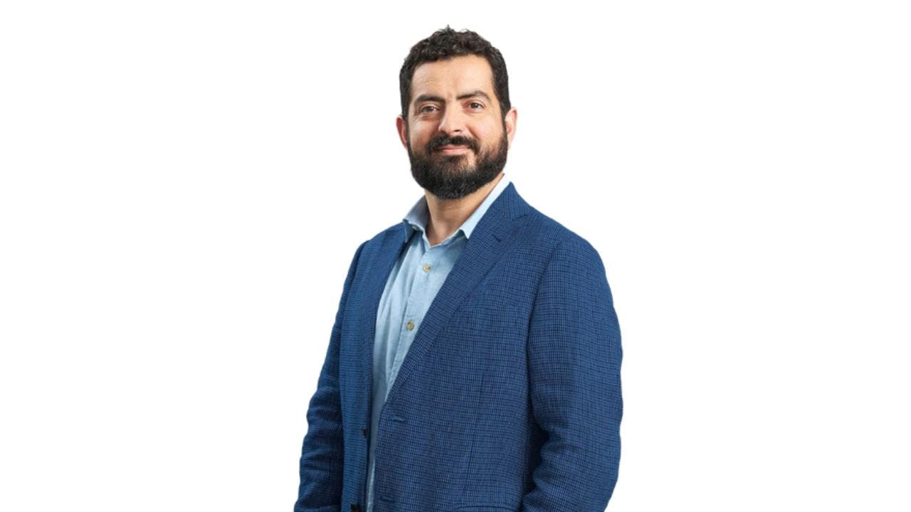 Camilo Feres sobre los resultados de la encuesta Descifra sobre el oficialismo: “Les preguntamos por esos cuatro candidatos y en 11 de los 14 temas, Tohá está en primer lugar”