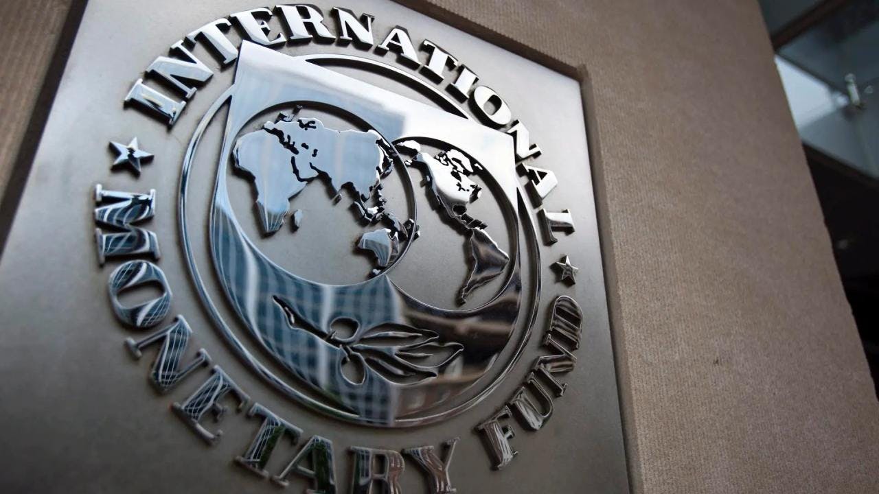 Por guerra comercial, FMI baja proyección de crecimiento para Chile y el mundo