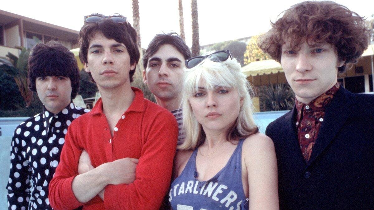 Mira Bien: La autobiografía del guitarrista de Blondie