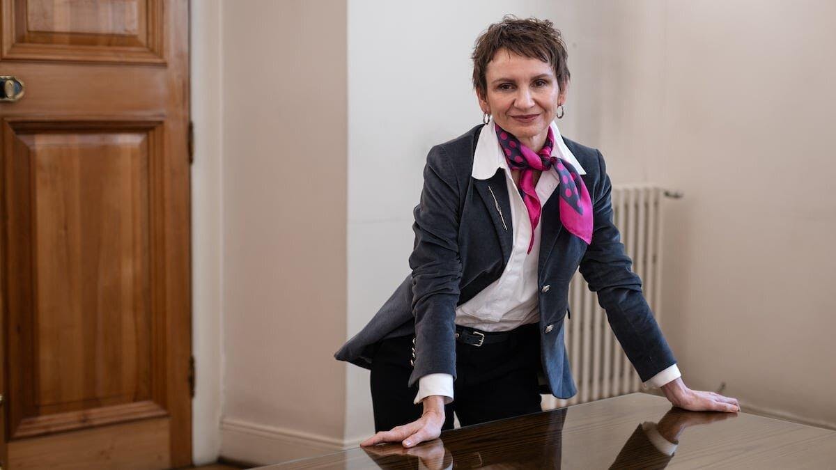 Frente Amplio replica a Carolina Tohá por sus dichos sobre inexperiencia y acusan que podrían hacer repasos por “momentos muy difíciles que pasó el Gobierno por hechos vinculados a personas de s