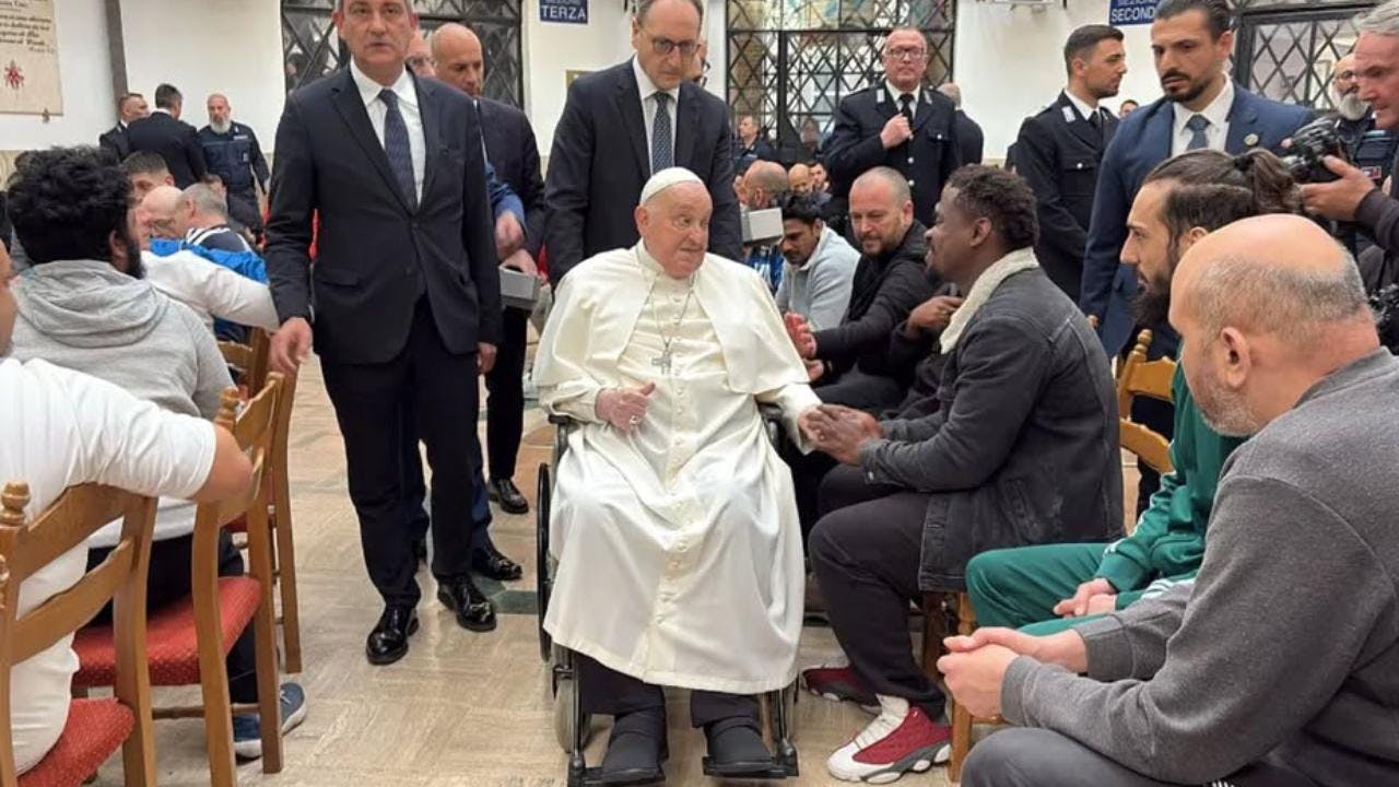 “Casi me quedo sin dinero, pero aún tengo algo en mi cuenta”: La última donación del Papa fue a los presos