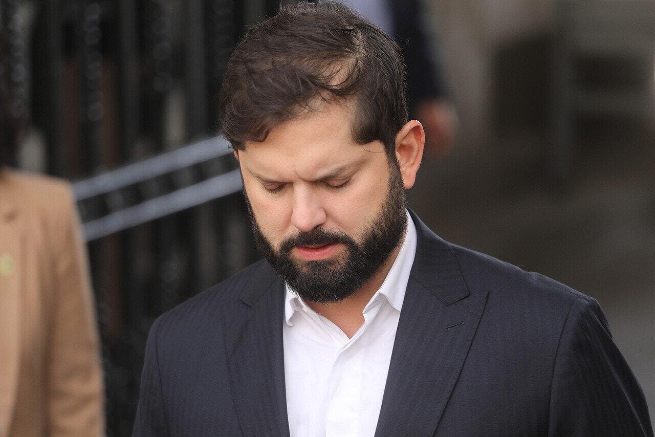 “No voy a entrar en polémica con ellos”: Presidente Boric bajas tensiones ante desmarque de candidatos oficialistas con el Gobierno