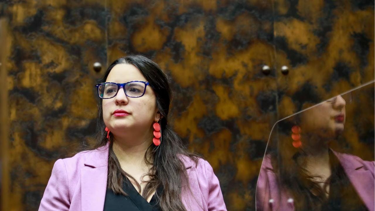 “La página coincide, pero no las cifras”: El error en la presentación de la Dipres que vuelve a poner a Javiera Martínez en una incómoda posición