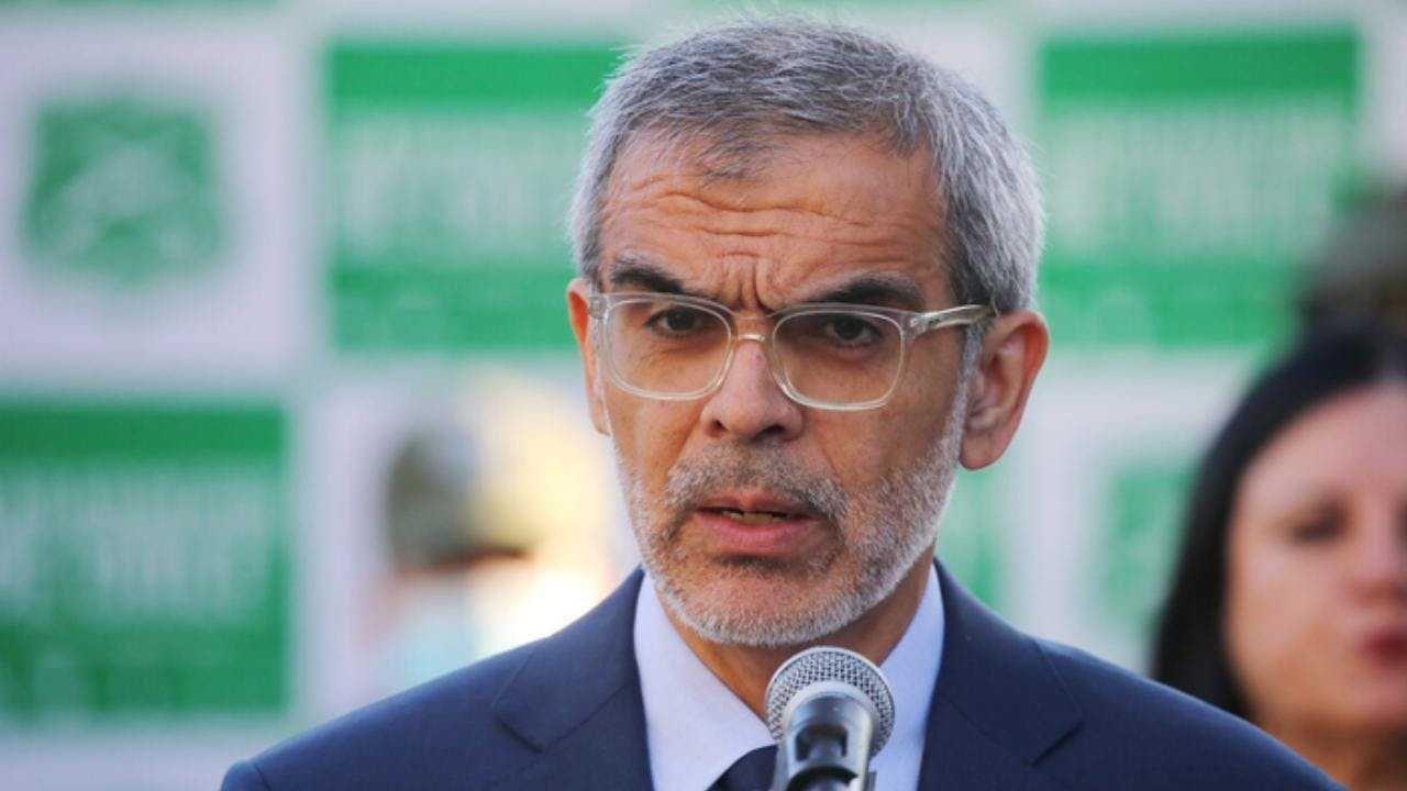 “En su diseño y estructura ha fracasado”: ministro Cordero anuncia el fin del plan Estadio Seguro