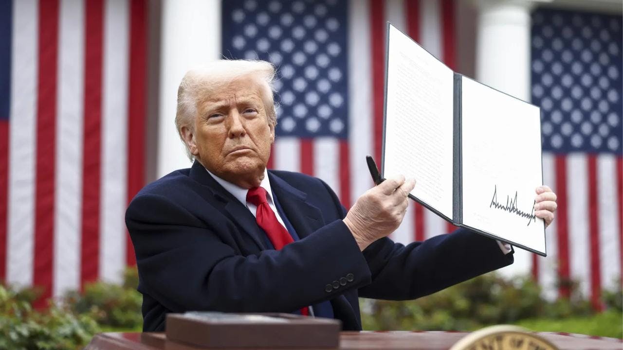 145% sube Donald Trump los aranceles a China