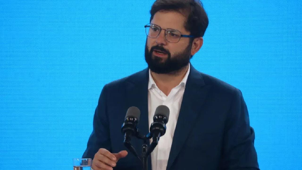 Presidente Boric lamenta muerte de hinchas de Colo Colo y anuncia que se harán valer “todas las responsabilidades”