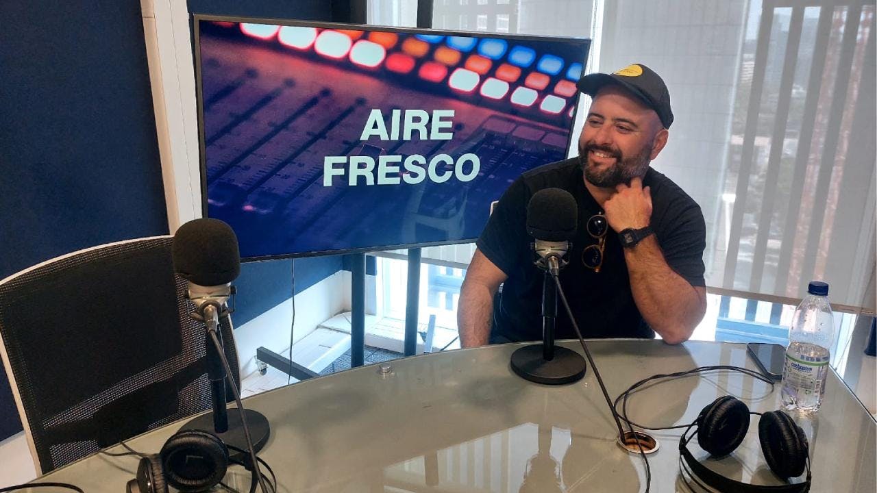 Julián Fernández sobre el documental “Henri, el último pirata”: “Una cosa fue llegar a la isla y generar el encuentro con Loti, pero luego teníamos que pensar que queríamos decir con esto.