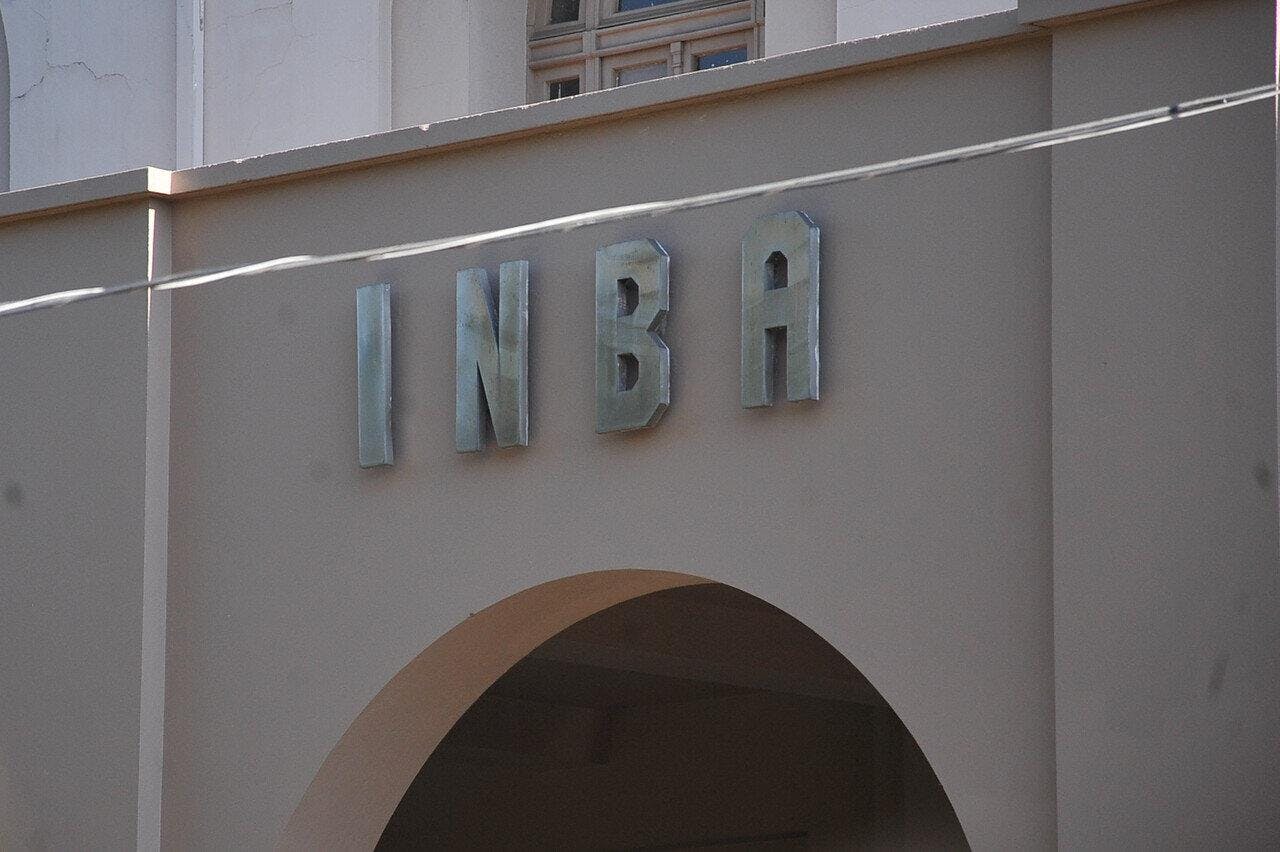 A seis meses de la explosión al interior del INBA, Desbordes abre sumario y rectora queda suspendida