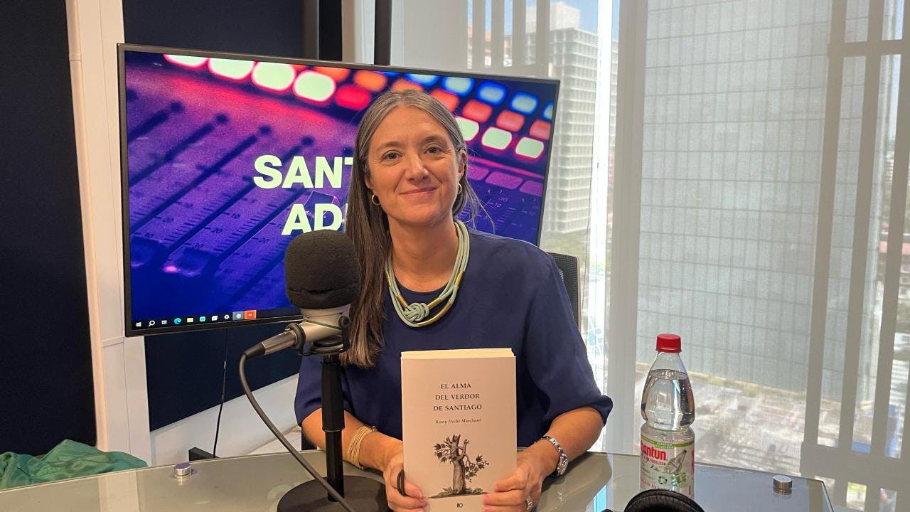 Romy Hecht sobre el libro “El alma del verdor de Santiago”: “La elección de los cuatro sitios es que son focos de discusión pública e identitarios. Me parecía interesante el poder demostrar que la his