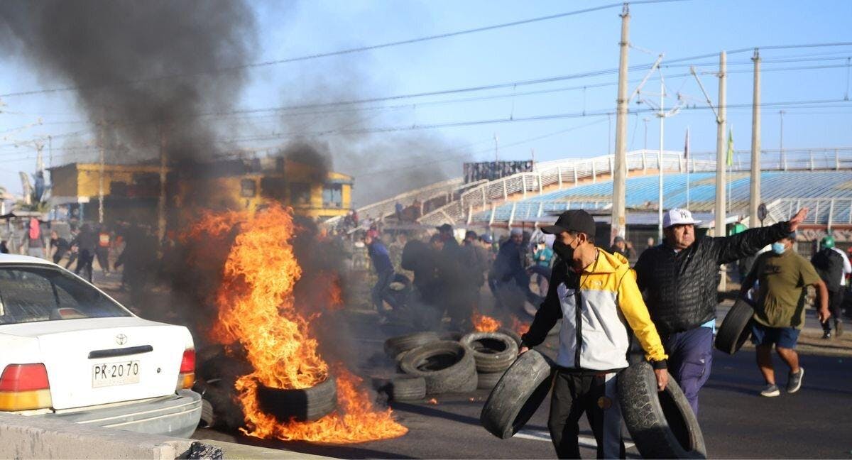 Embajada de EE.UU. emite alerta por “violentas manifestaciones” en Valparaíso vinculadas a ley pesquera