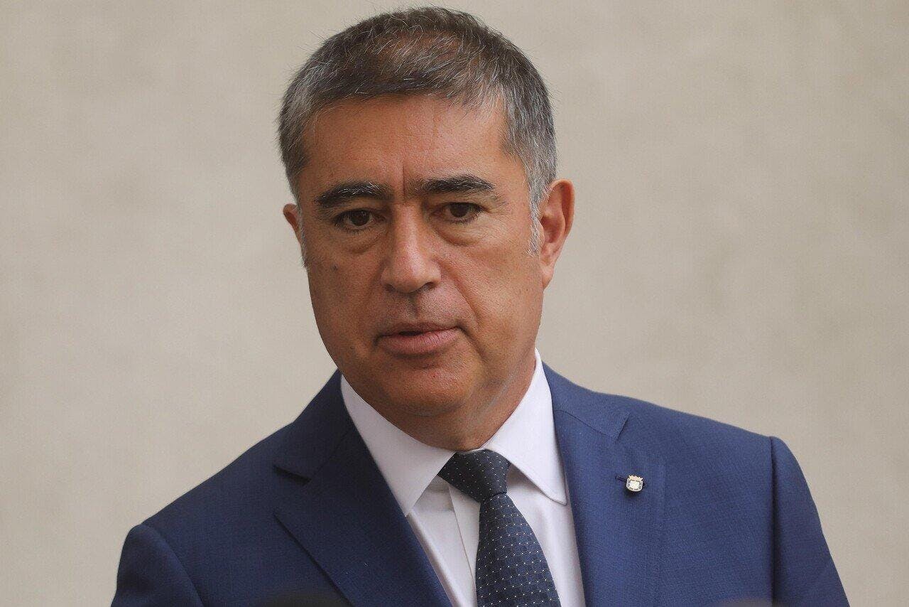 Mario Desbordes asegura que grupos violentos en liceos son “financiados por alguien” y que buscará “responsabilidades penales” por desmanes