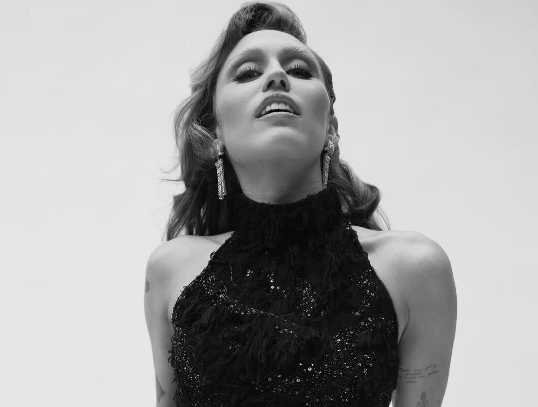 Miley Cyrus anuncia su nuevo álbum inspirado en Pink Floyd: “Something Beautiful”