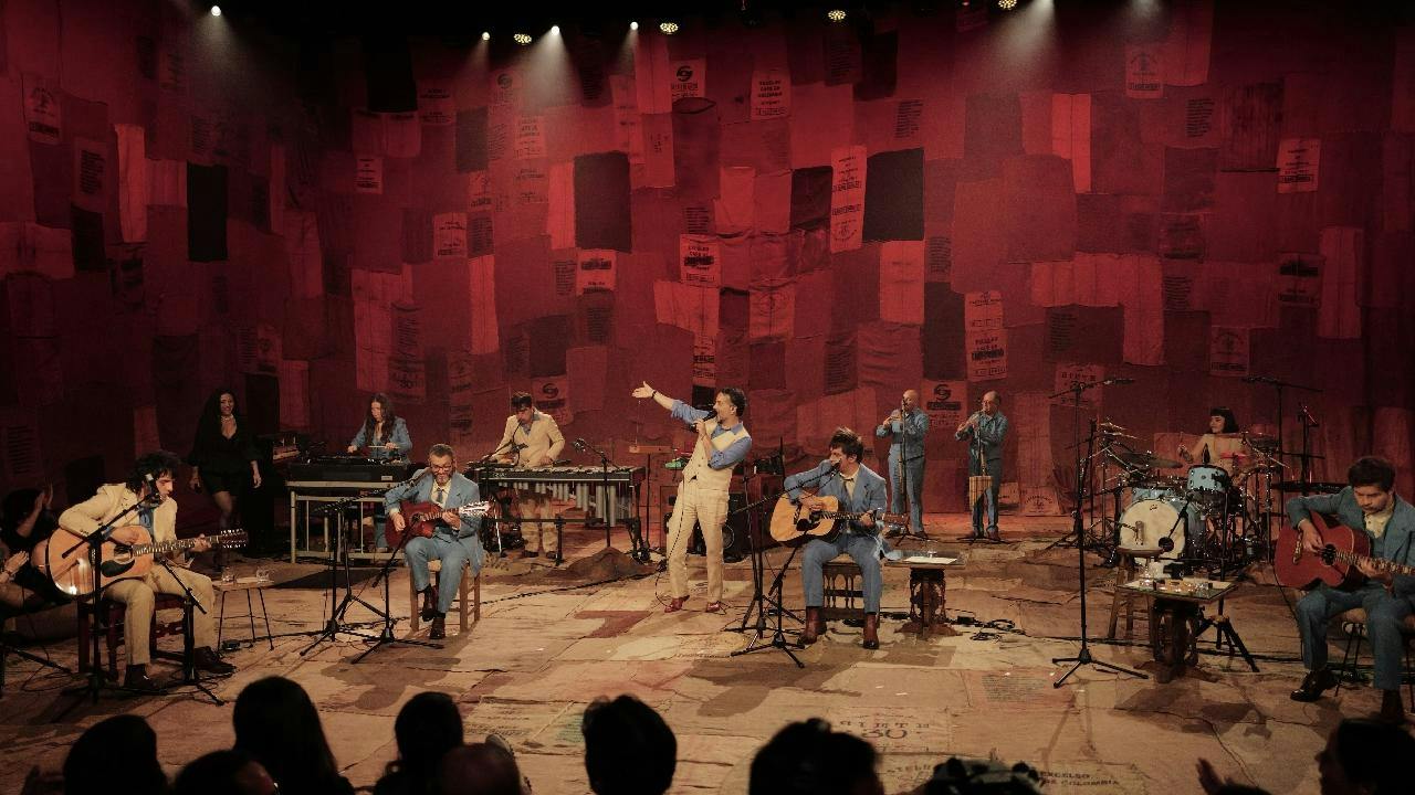Así se ve (y se escucha) Bailando Solo de Los Bunkers en versión unplugged