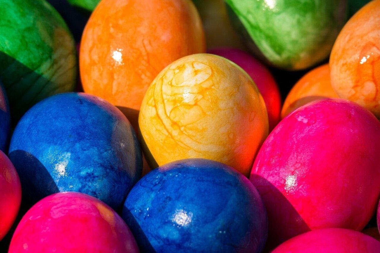 La historia detrás de los huevitos de pascua