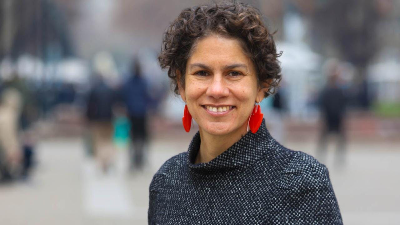 Maisa Rojas sobre la importancia de los glaciares: “En el norte del país, los glaciares dan agua superficial y agua dulce en regiones en donde hay muy poco acceso a este recursos”