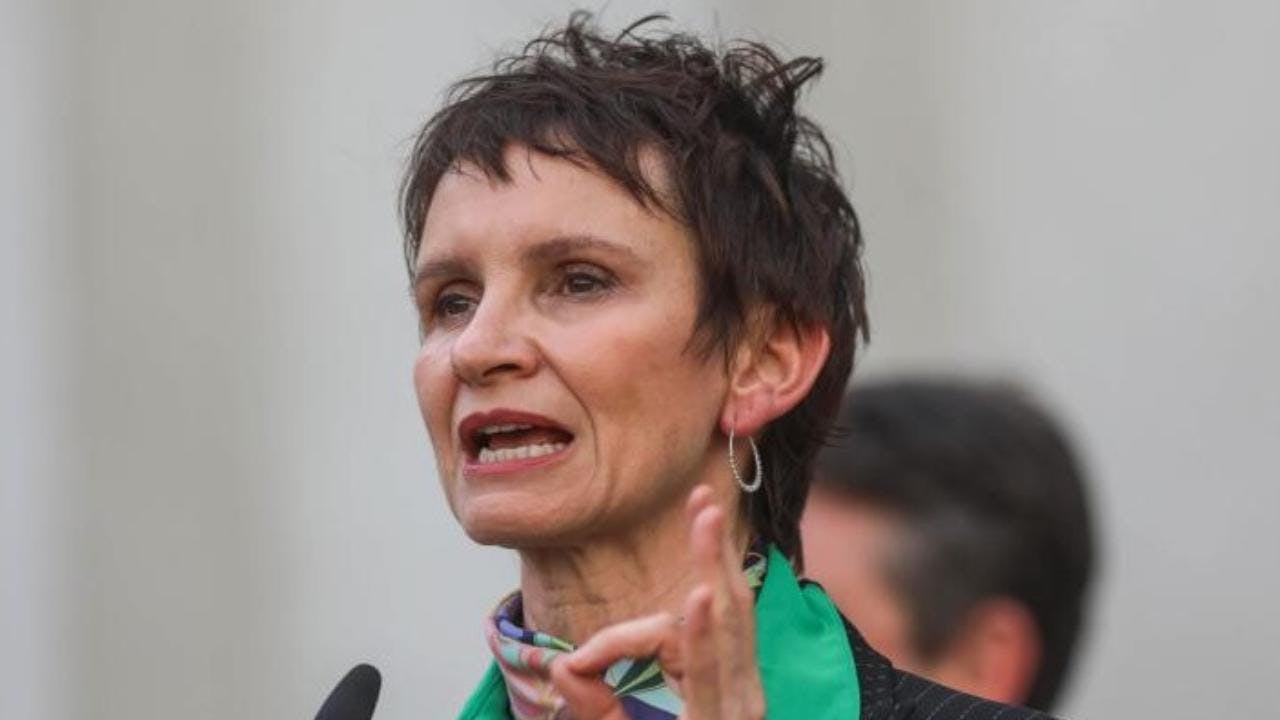 Carolina Tohá renuncia al Ministerio del Interior y Seguridad Pública: “Hay tareas que están a medio camino, hay objetivos que están en desarrollo y otras personas van a tener que seguir con este trab