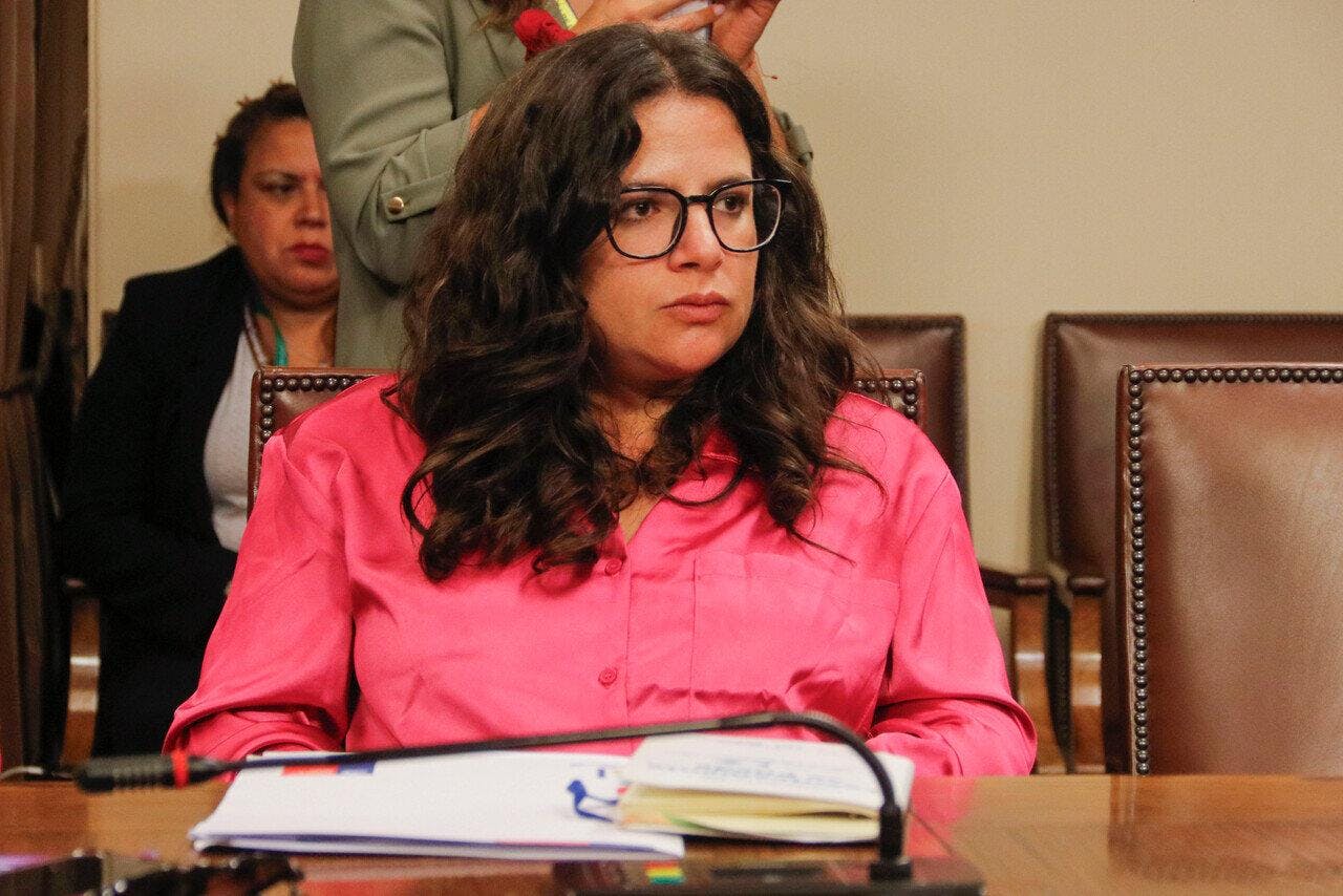 “¿Era necesario en ese momento?”: Ministra Orellana se suma a las críticas por el allanamiento a la casa de la diputada Cariola el día que nació su hijo