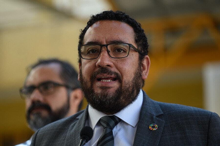 Ministro Cataldo y las definiciones del PC ante elecciones: “El partido tiene que plantearse en serio esta discusión presidencial”