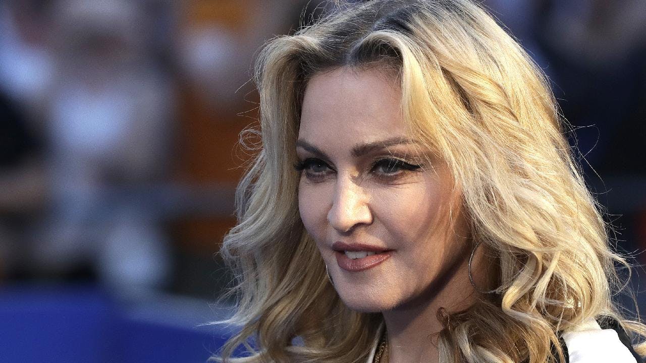 “Si esto es una broma, no me rio”: La reacción de Madonna al post de Donald Trump proclamándose rey del mundo