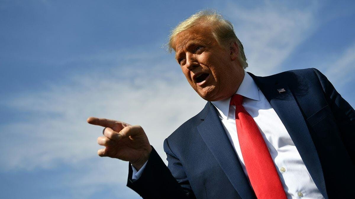 Donald Trump: Un 57% cree que Trump ha excedido su autoridad durante este primer mes al mando