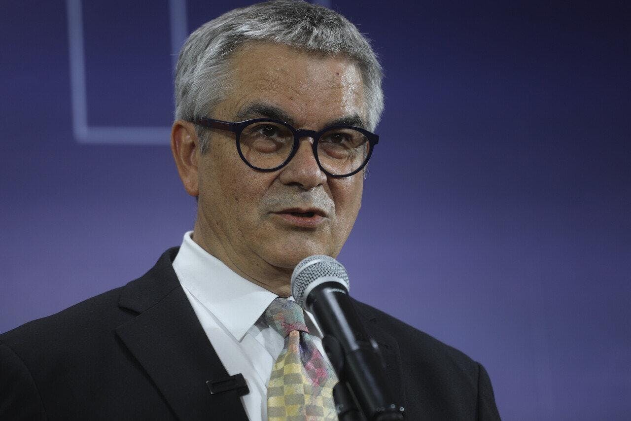 Traspasos de Corfo golpea al Gobierno: Ministro Marcel registra su peor evaluación y Presidente Boric pierde respaldo según Cadem