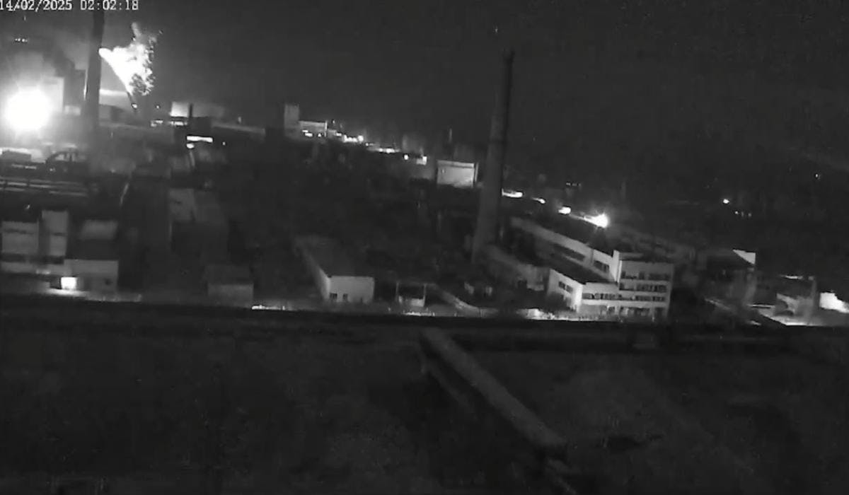 Ataque ruso de drones rompe parte del sarcófago de la central nuclear de Chernobyl