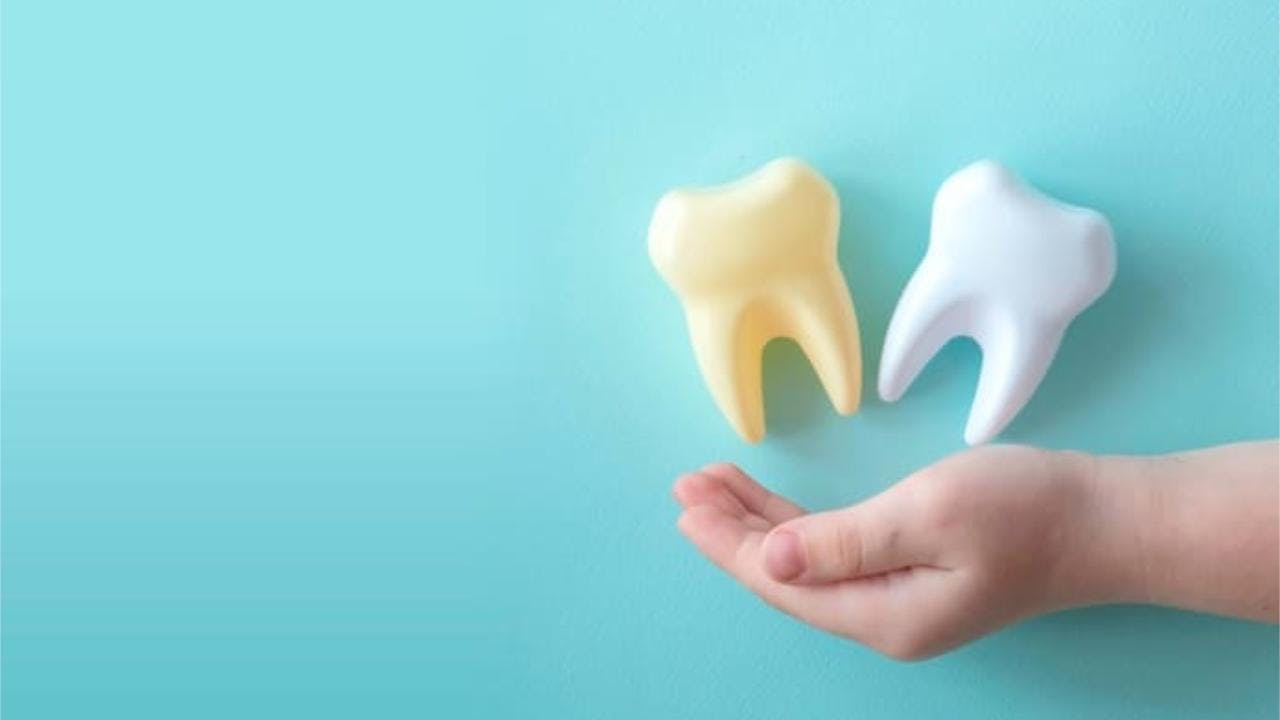 Ni el café, ni el té, ni los dulces: ¿Sabes qué es lo que daña realmente los dientes?