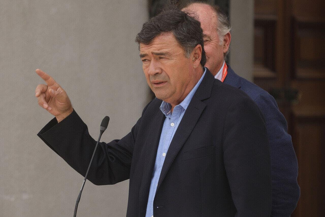 Ministro Esteban Valenzuela por la intencionalidad de incendios: “Confiemos en las instituciones (…) Se logró revelar la mafia de infiltrados que provocaban incendios en Valparaíso, acá tenemos que lo