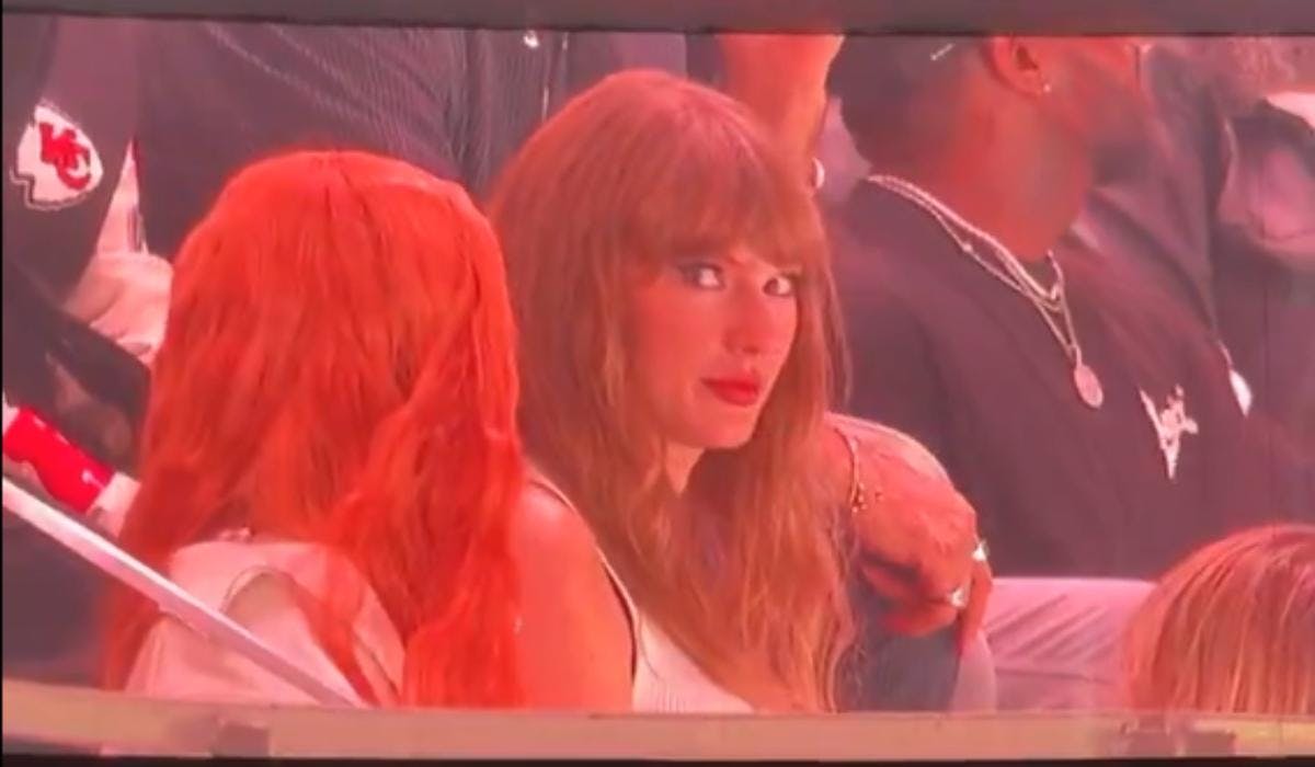 Taylor Swift es abucheada en el Super Bowl mientras veía a su novio