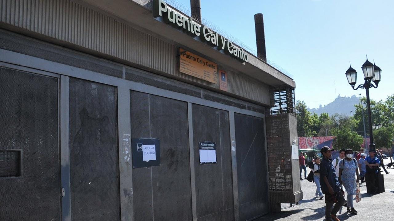 “Uno pasa por ahí y da solamente pena”: gobierno manifestó su apoyo al cierre del acceso a la estación Puente Cal y Canto