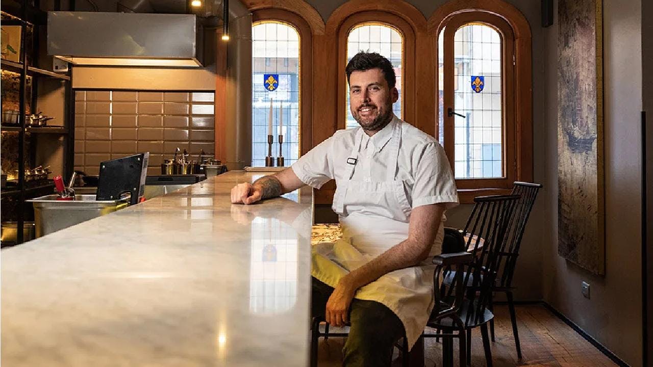 Pedro Chavarría sobre su carrera como chef: “Empecé estudiando en Concepción, pero necesitaba aprender un poco más, el sur es muy diferente a Santiago. Di un salto y llegué a Boragó”