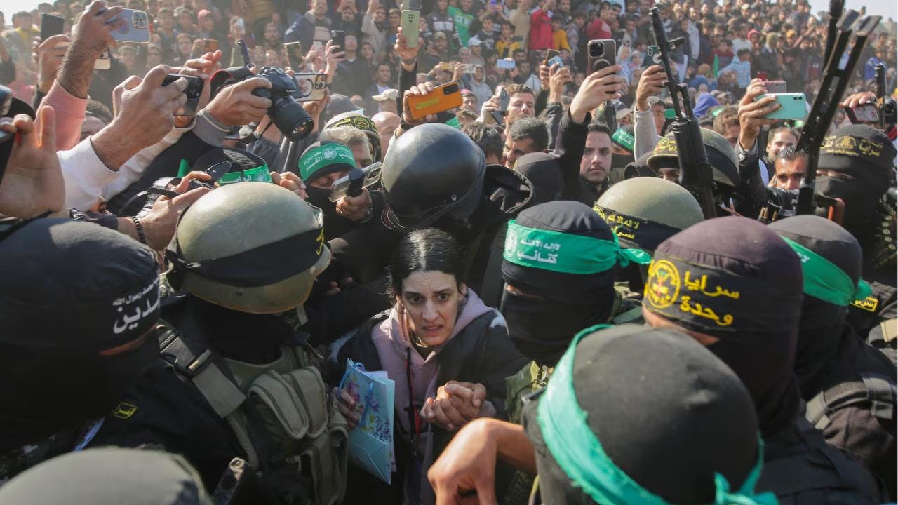 Escala tensión en Medio Oriente: Hamás suspende liberación de rehenes