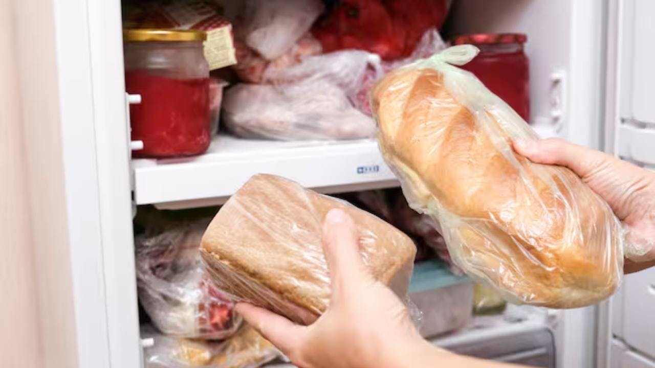 Es mejor congelar el pan y después comérselo: ¿por qué?