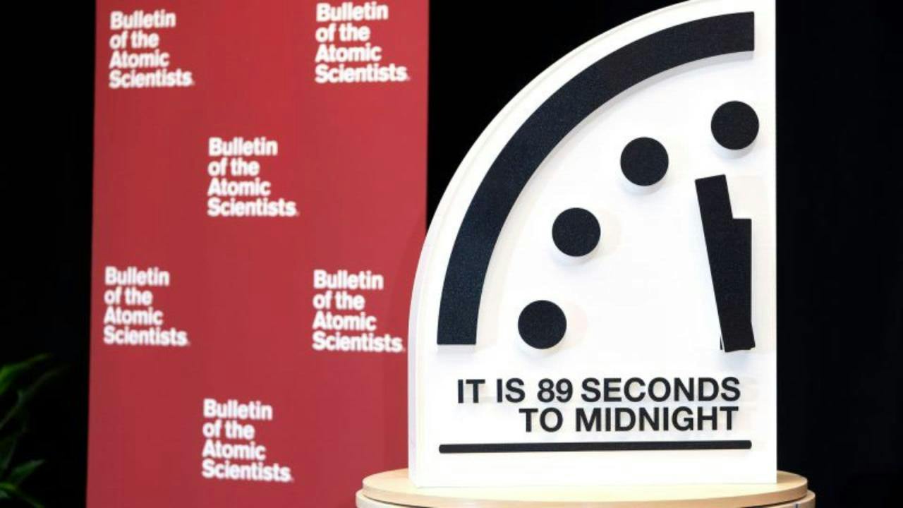 Avanza el Reloj del Juicio Final: ¿Qué significa la advertencia que científicos hicieron a líderes mundiales para tomar medidas inmediatas?