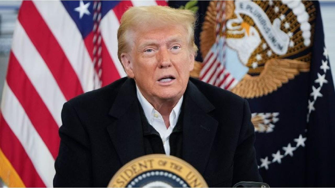 Trump propone “limpiar” Gaza y que Egipto y Jordania acojan a sus residentes