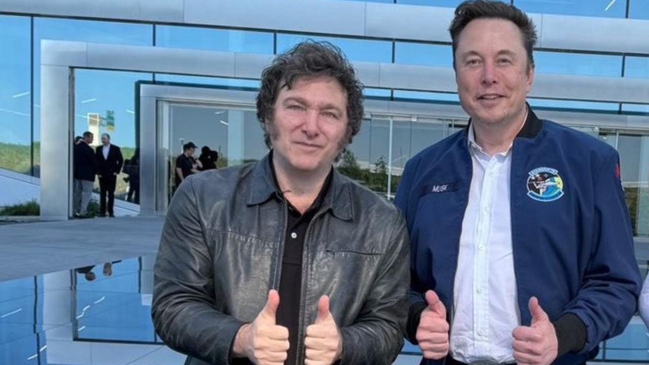 “Nazi, las pelotas”: Javier Milei se refiere a bullado gesto de Elon Musk e insulta a sus detractores
